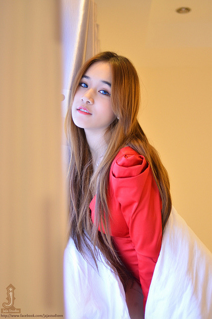 asian附近女人裸体pics
